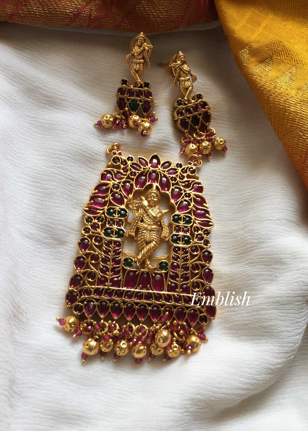 Kemp Krishnar With Double Peacock pendant set